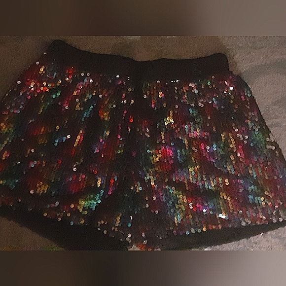 Multicolor sequin shorts size MEDIUM NWOT - Picture 2 of 3